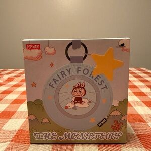 POP MART member exclusive - Labubu Fairy Forest Bucket Hat Coin Purse /Keychain